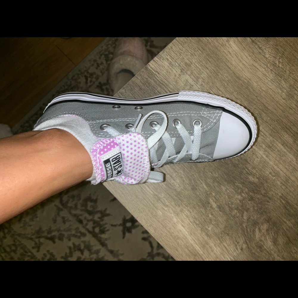 Grey converse with purple polka dot detailing - Picture 4 of 4